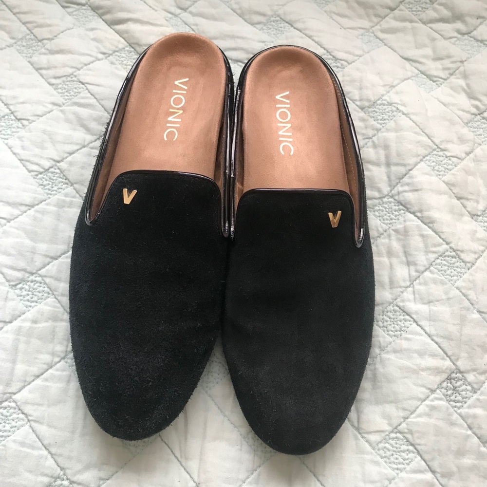 Vionic Velvet Carnegie Slip On Mule